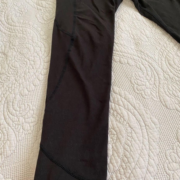 Basic Apparel Co | Buttersoft Leggings with Pockets | Small | Black - Picture 6 of 6